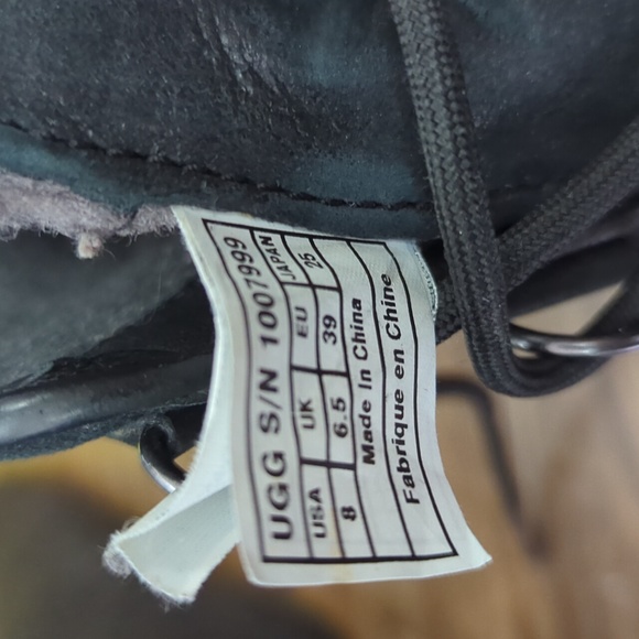 UGG Black Waterpoof Boots Cecile - Picture 9 of 9